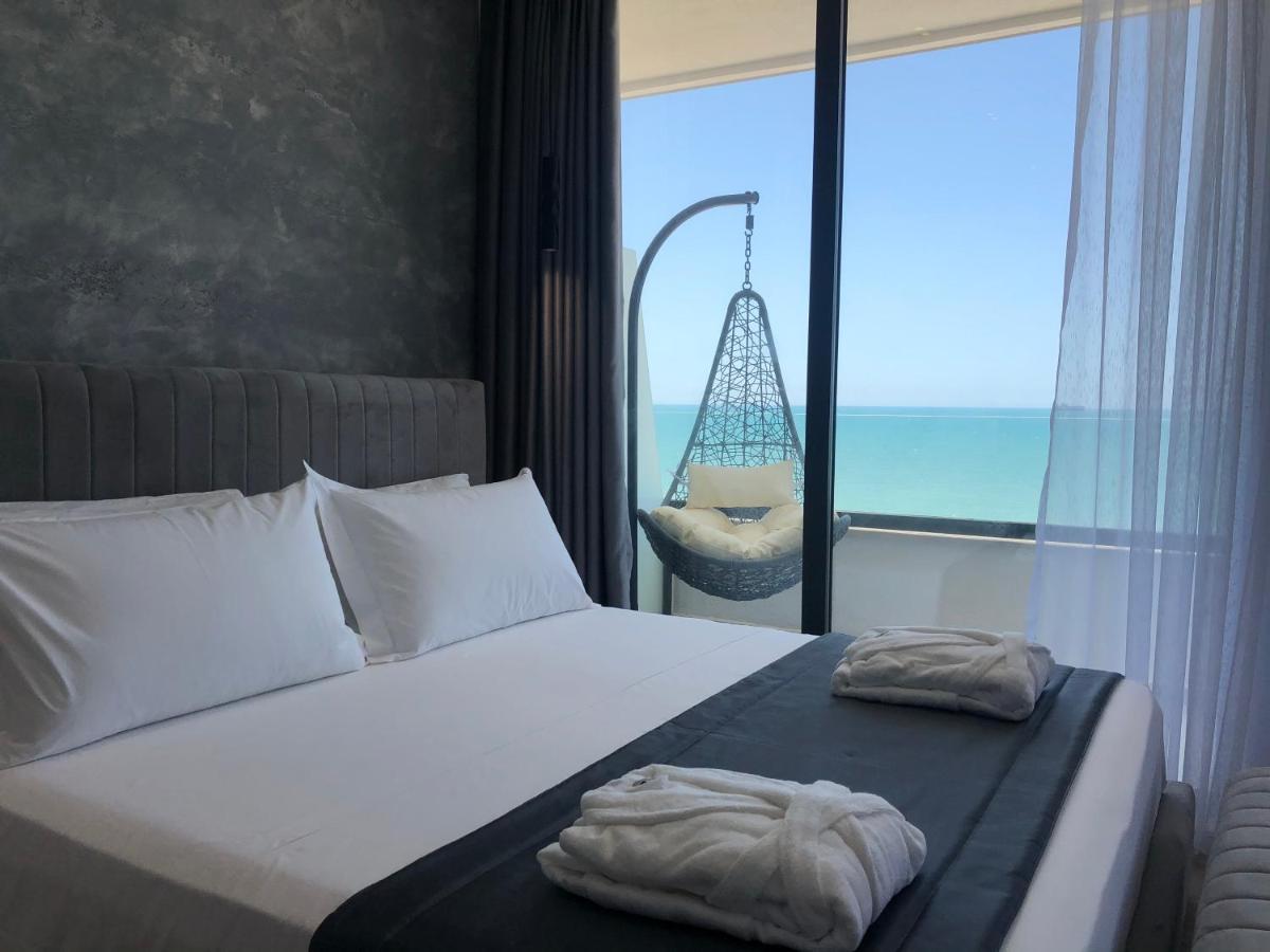 Mirage Hotel Голем Екстериор снимка