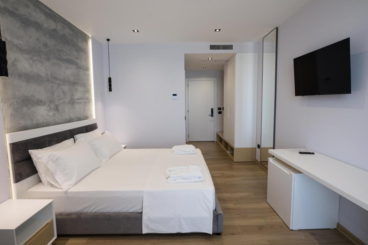 Mirage Hotel Голем Екстериор снимка