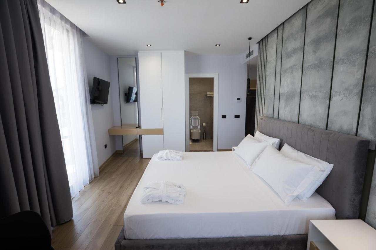 Mirage Hotel Голем Екстериор снимка