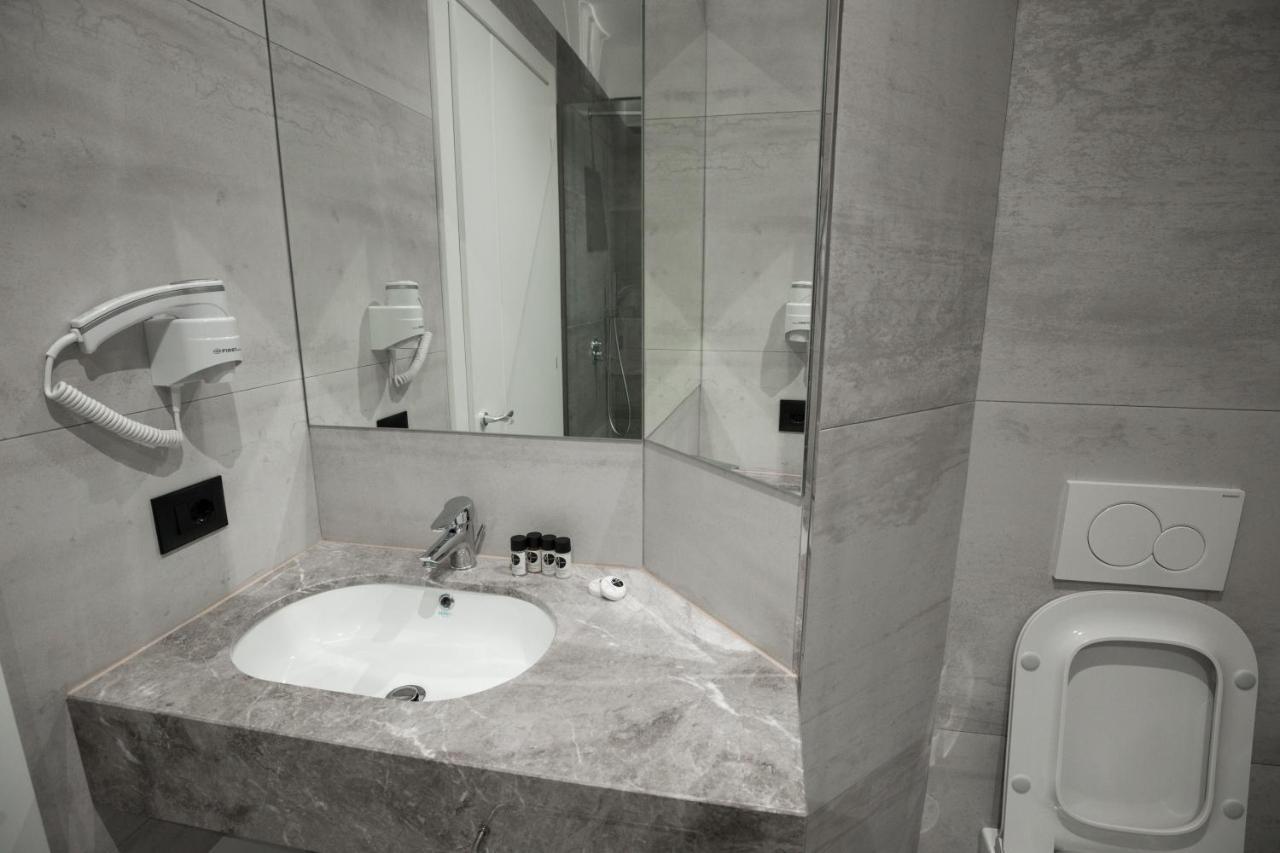 Mirage Hotel Голем Екстериор снимка