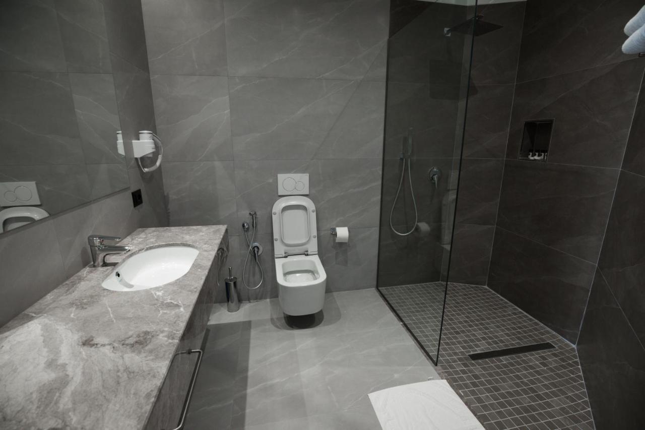 Mirage Hotel Голем Екстериор снимка