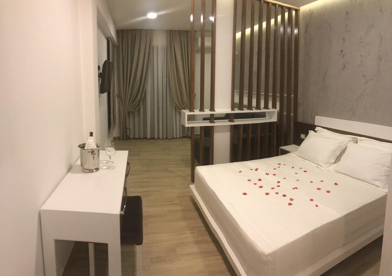 Mirage Hotel Голем Екстериор снимка