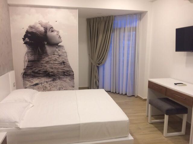 Mirage Hotel Голем Екстериор снимка